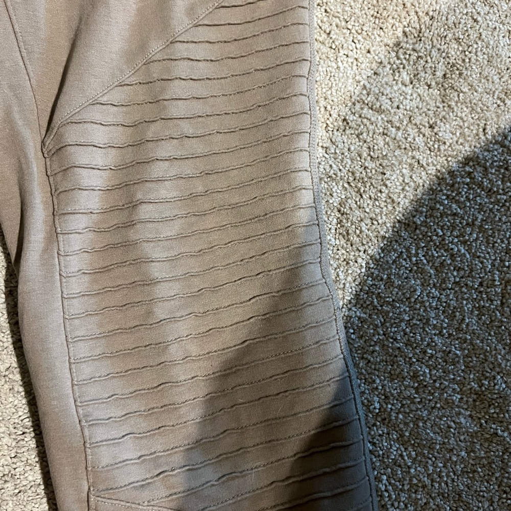 ALO Yoga Taupe Track Pants - Picture 2 of 5